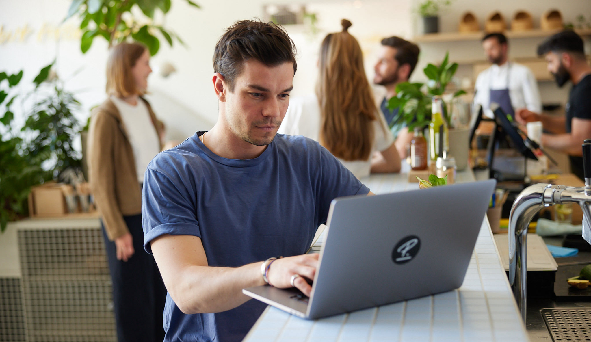 Wie E-Learning die Bildungswelt revolutioniert: Chancen und Herausforderungen